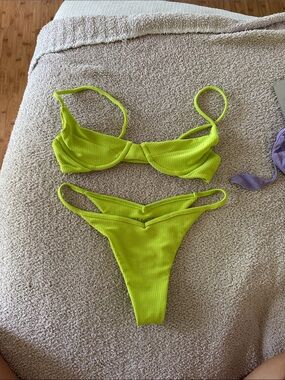 Benoa Swim Neon Lime Ribbed Underwire Bikini Set